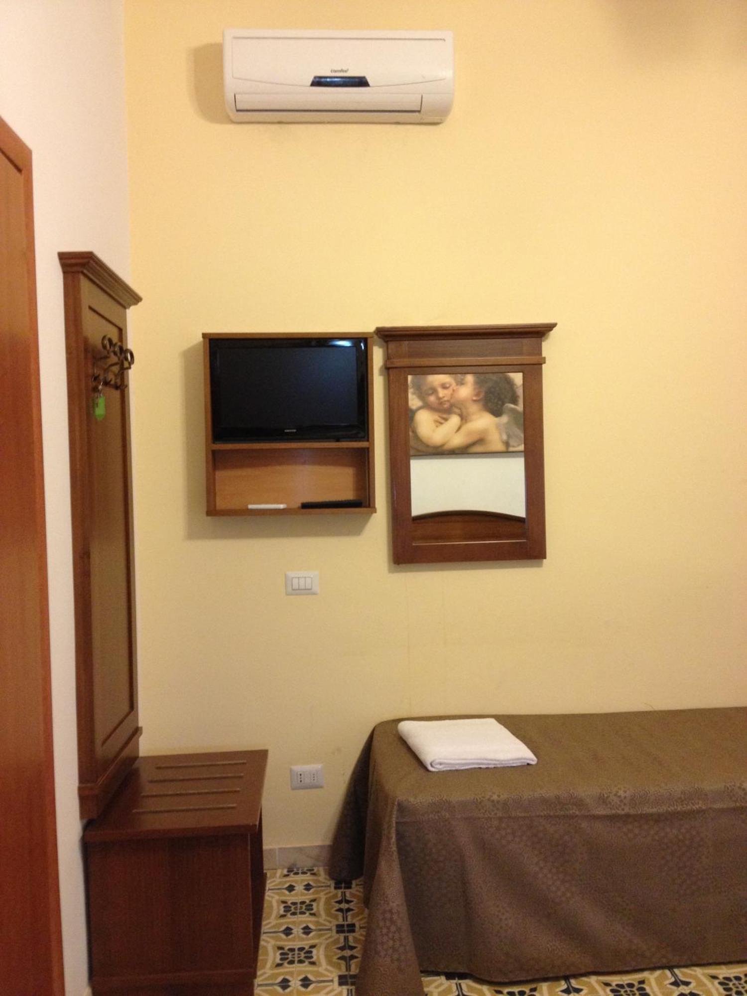 Guesthouse Alex II Rom Rum bild
