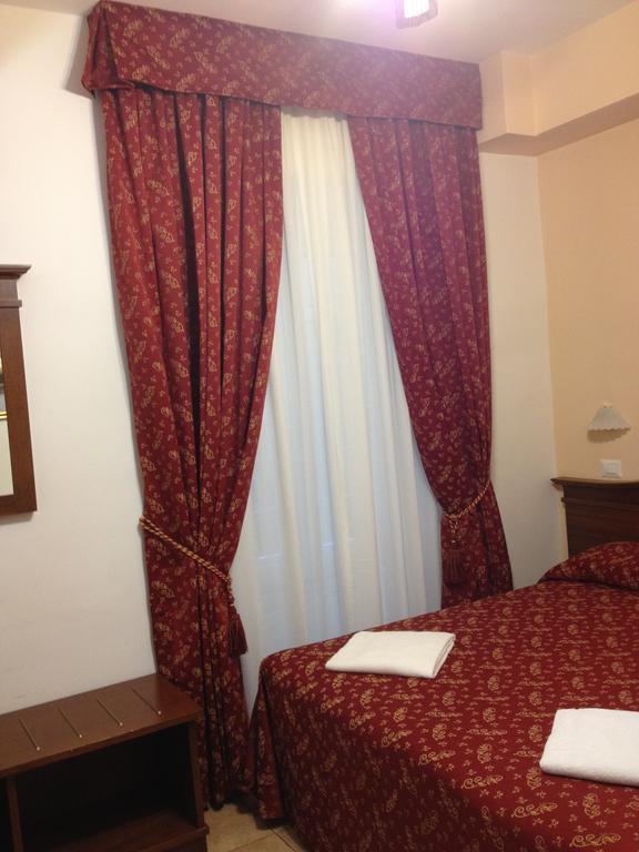 Guesthouse Alex II Rom Rum bild